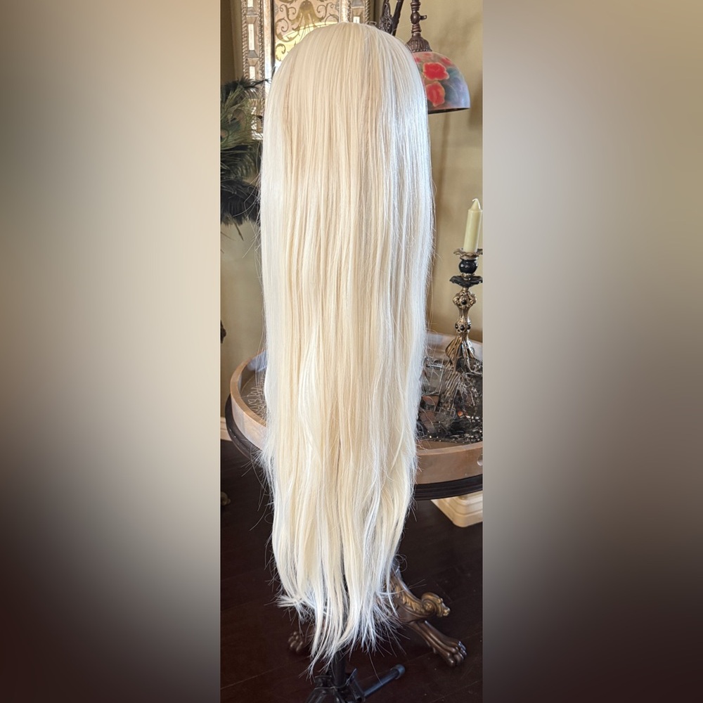 Long 34” Platinum #60 synthetic Blonde Wig
Straight with long layers